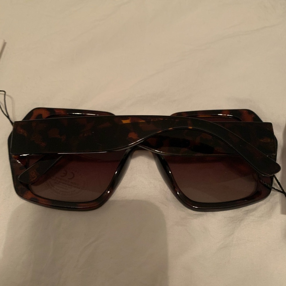 ASOS sunglasses - Picture 7 of 7